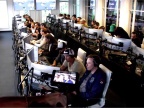 Sztab dowodzenia wraz Z Elonem Muskiem | fot. zrzut z ekranu z transmisji SpaceX