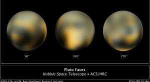 Najdokładniejsze w 2010 roku obrazy Plutona stworzone na podstawie zdjęć Teleskopu Hubble’a z wykorzystaniem techniki ditheringu. By NASA, ESA, and Marc W. Buie (Southwest Research Institute) - Hubblesite STScI-2010-06 (New Hubble Maps of Pluto Show Surface Changes; The Changing Faces of Pluto), Domena publiczna, https://commons.wikimedia.org/w/index.php?curid=9398979
