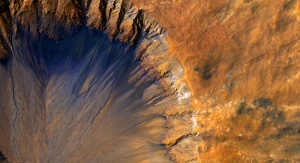 Krater w marsjańskim regionie Sirenum Fossae