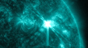 Rozbłysk słoneczny klasy X1.38 z 30 marca 2022 roku | Image credit: NASA’ Solar Dynamics Observatory