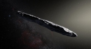 Artystyczna wizja asteroidy ʼOumuamua. Image Credit: European Southern Observatory/M. Kornmesser