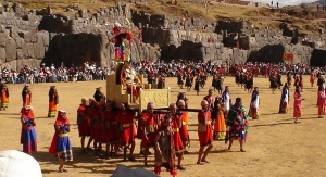 Inscenizacja święta Inti Raymi w Cusco (Peru) | fot. De Cyntia Motta - Trabajo propio, CC BY-SA 3.0, https://commons.wikimedia.org/w/index.php?curid=4437883