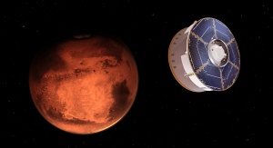 Ilustracja przedstawiająca zbliżanie się statku kosmicznego z łazikiem Perseverance na pokładzie do Marsa | Credits: NASA/JPL-Caltech