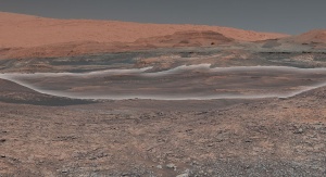 Mozajkowe zdjęcie panoramiczne wykonane przez Curiosity w styczniu 2018 r. Credits: NASA/JPL-Caltech/MSSS