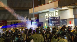 protest tłumiony przez działania policji - Chiny