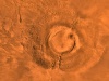 Cyfrowa kompozycja zdjęć wygasłego wulkanu Arsia Mons wykonana ze zdjęć sondy Viking 1 w latach 1976-1980. Fot. NASA/JPL/USGS