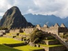 Widok na domy w Machu Picchu położonym w prowincji Urubamba, w regionie Cuzco, w Peru | fot. Diego Delso, CC BY-SA 4.0 <https://creativecommons.org/licenses/by-sa/4.0>, via Wikimedia Commons