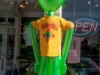 Typowe wyobrażenie kosmity w jednej z witryn sklepowych w Roswell (USA). Fot. Arleta Rynk Typowe wyobrażenie kosmity w jednej z witryn sklepowych w Roswell (USA). Fot. Arleta Rynk