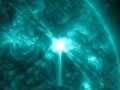Rozbłysk słoneczny klasy X1.38 z 30 marca 2022 roku | Image credit: NASA’ Solar Dynamics Observatory