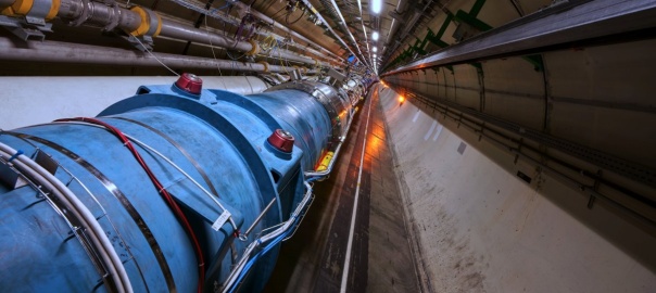 Tunel PT1 w Wielkim Zderzaczu Hadronów (LHC). Źródło: Maximilien Brice / CERN.